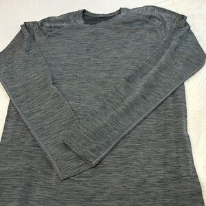 Lululemon long sleeve swiftly for men, great condition colour grayish, med size